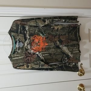 3/$6 Mossy Oak camo t-shirt sz S (4-6)